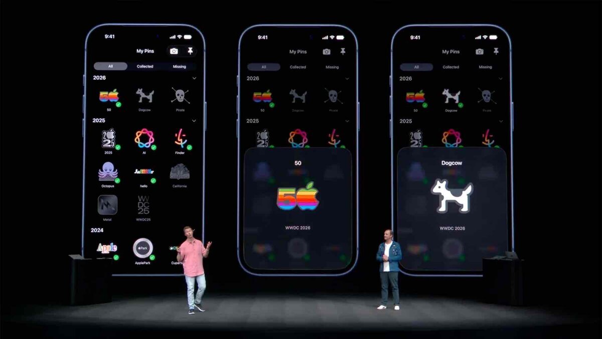 ステージ上の3台のiPhoneに、年別のWWDCバッジを集めるアプリ「My Pins」の一覧と詳細画面が表示され、左右に登壇者が立つ様子