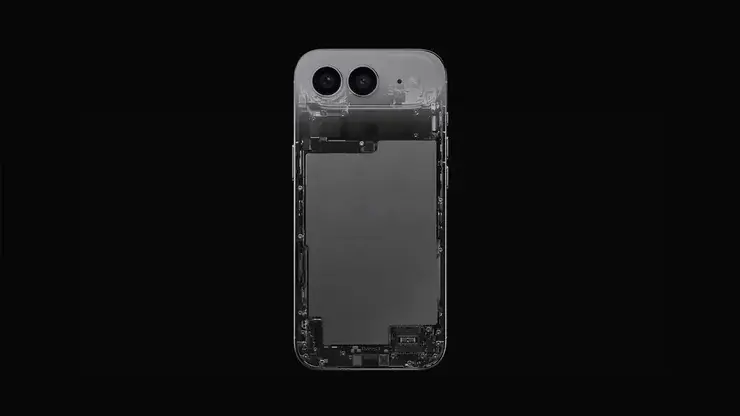 iPhone Air 2のコンセプト映像。背面を透視した図で、内部の基板と大きなバッテリー、背面カメラの配置が黒背景に浮かんで見える
