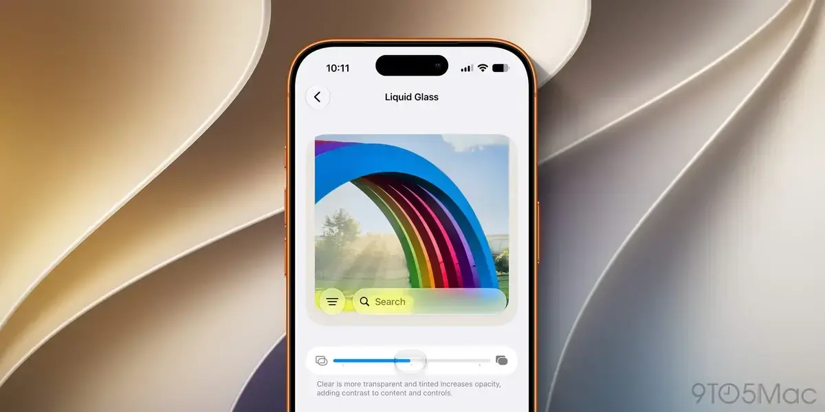 iPhoneの設定「Liquid Glass」画面。虹色のアーチの写真とSearchバーのプレビューの下に透明度を調整するスライダーがあり、その下に英語で説明文が表示されている
