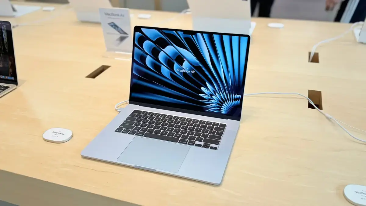 MacBook Airが「記憶にないほど」の品薄。日本のApple公式も3週間待ち