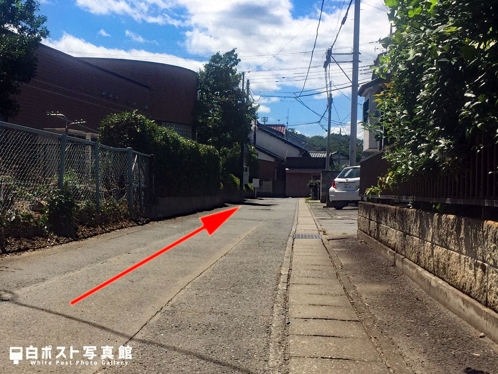 七日市駅南の白ポスト