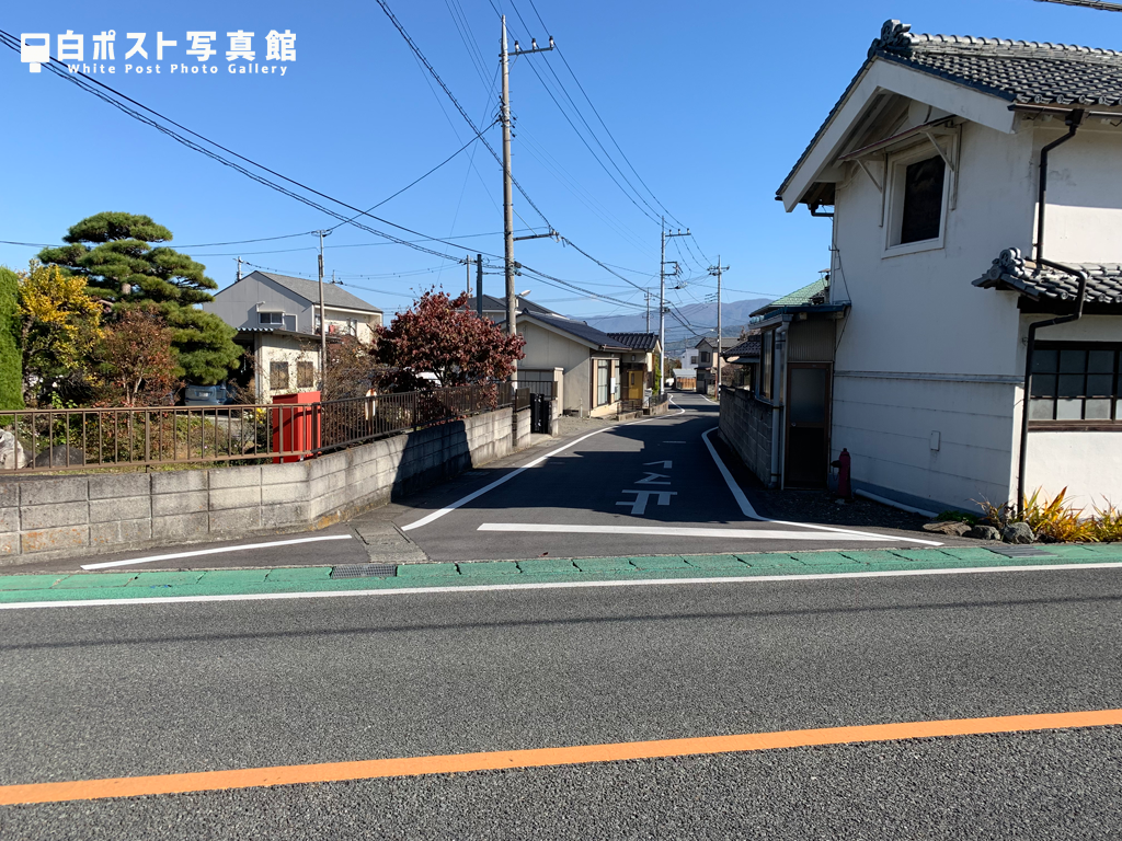 ここを曲がる