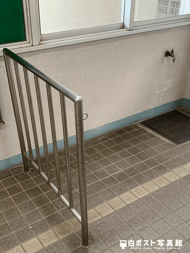 五百羅漢駅の白ポスト撤去後