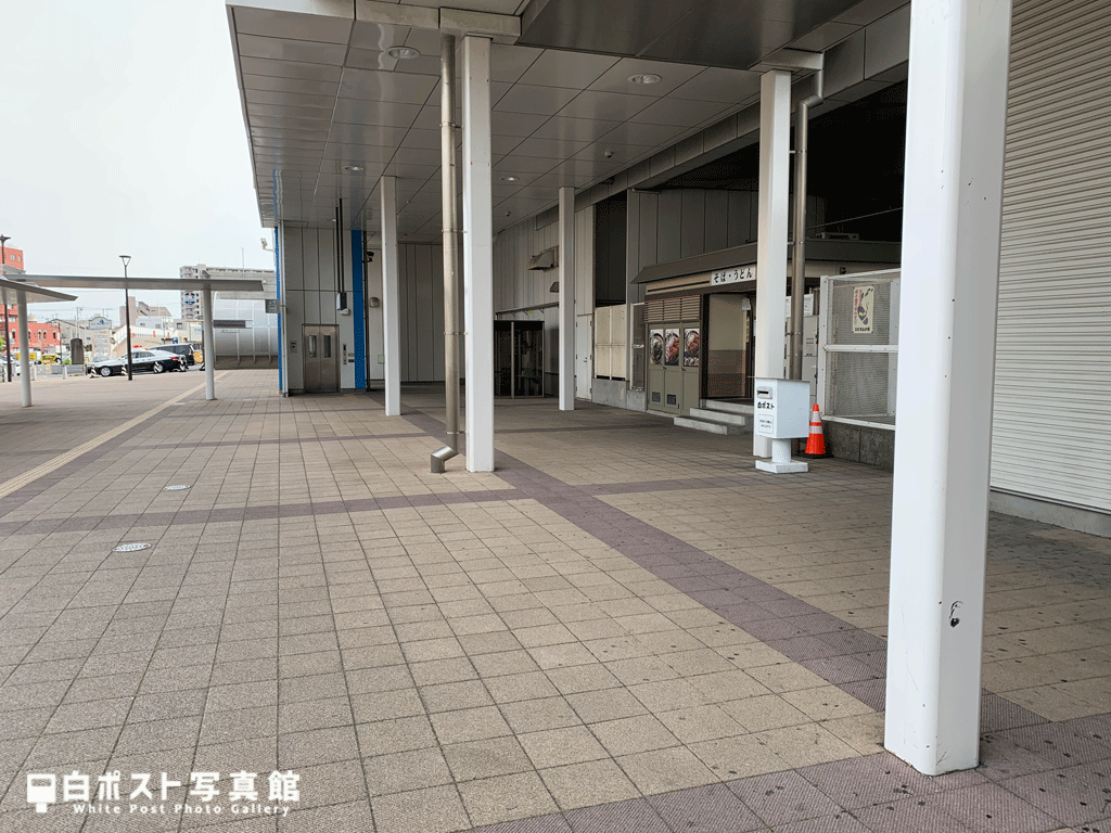 勝田駅ペデストリアンデッキ下部