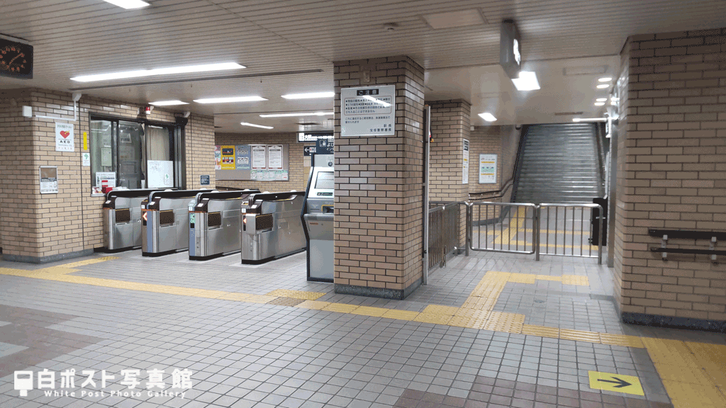 清荒神駅北改札前（別角度から）