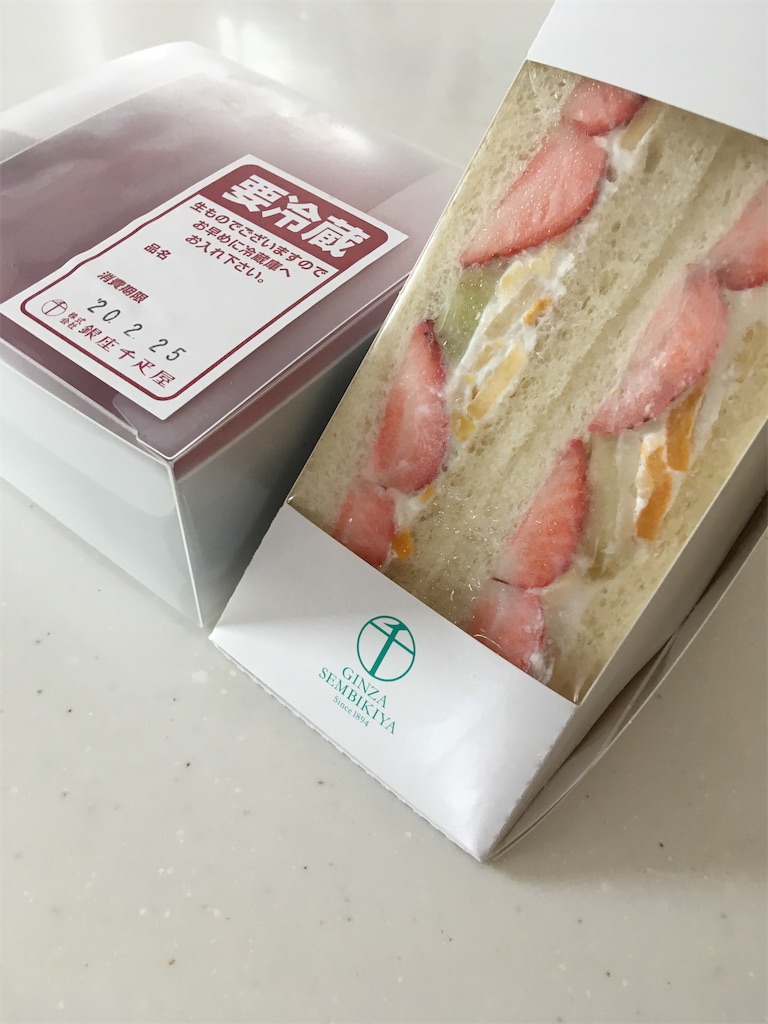 銀座千疋屋のフルーツサンドと苺のティラミス 大丸札幌店 第23回 全国ぐるっと 人気の味めぐり 麺らぶ猫らぶ北海道らぶ O