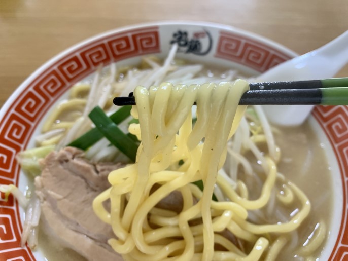 花道 味噌ラーメン 麵