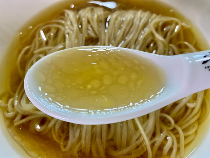 麺屋さすけ 地鶏白醤油そば スープ