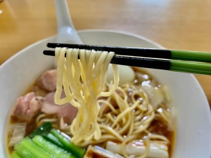 満鶏軒 鴨中華そば 麺