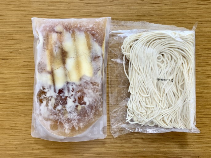 カネキッチンヌードル ヌードルツアーズ 通販 鶏醤油らぁめん 中身