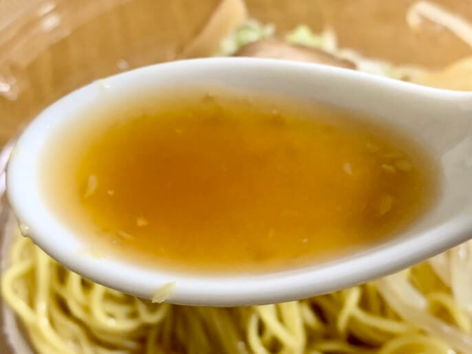 セブンイレブン 冷たい生姜醤油ラーメン スープ