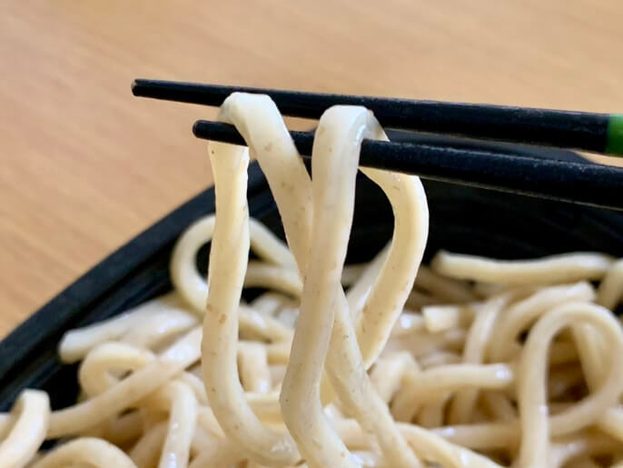 セブンイレブン とみ田監修 濃厚豚骨魚介つけ麺 麺