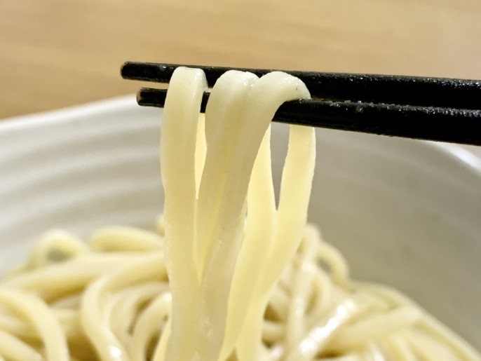 ファミリーマート 頑者監修 濃厚魚介つけ麺 麺