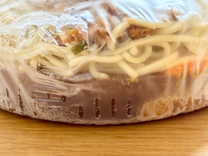 キンレイ お水がいらない 台湾ラーメン 中身横