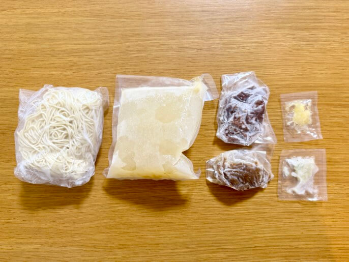 仙臺くろく 通販 お取り寄せ 牛タン塩中華そば 中身