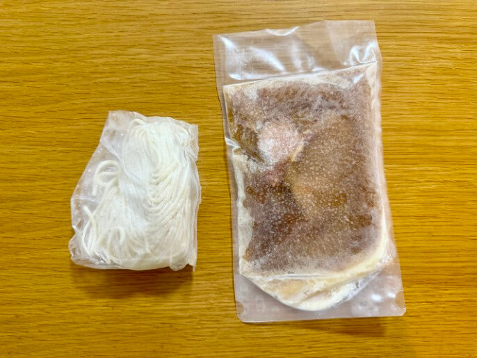 八咫烏 通販 お取り寄せ 宅麺 八咫烏式家系ラーメン 中身
