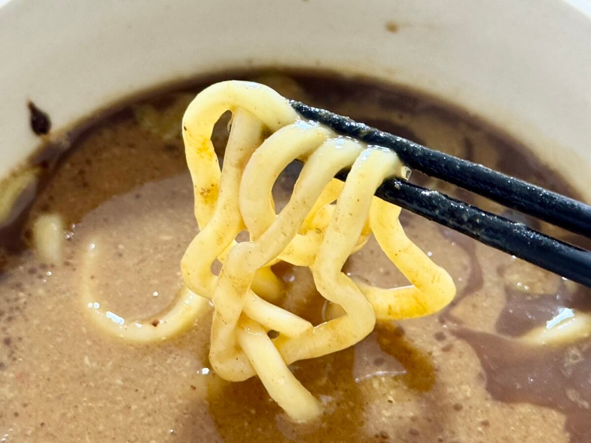麺とスープの写真