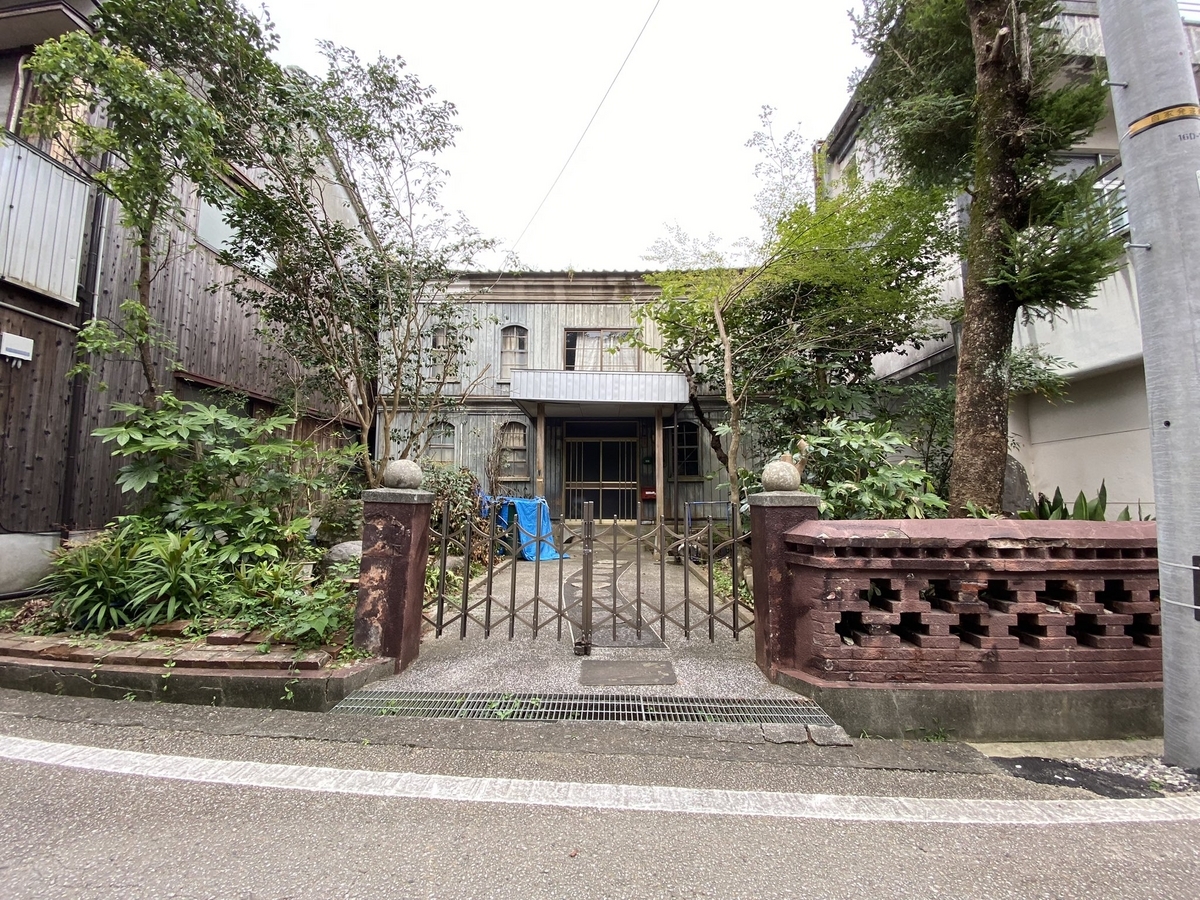 病院跡地だそうです。