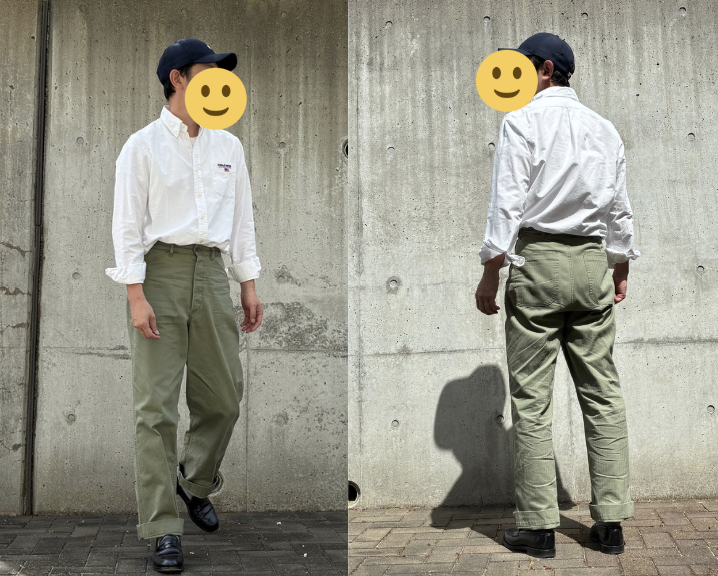 カーキのパンツの後ろの画像