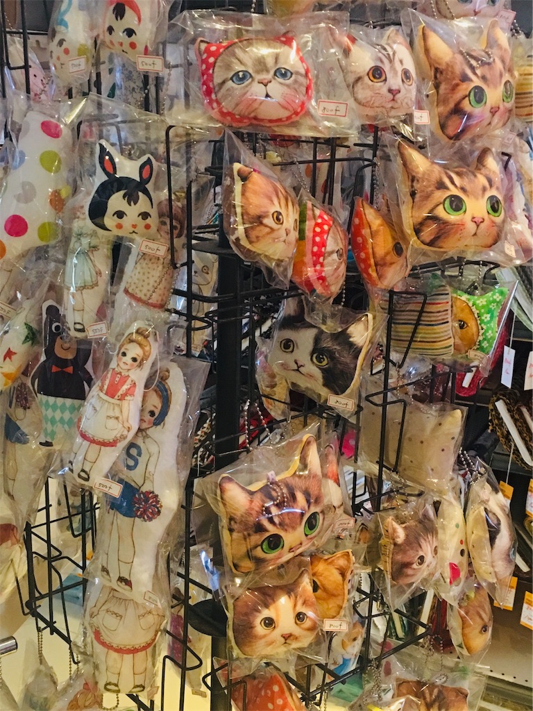 ニューカレドニアのお土産（猫好き、女子向け、手芸屋） - nyannkoprof
