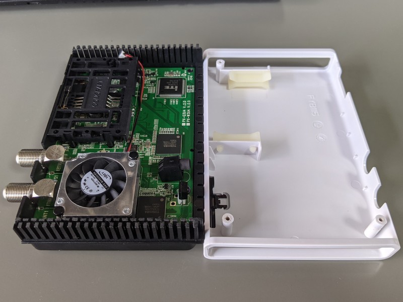 PLEX PX-Q3U4 Rev2.0　故障品扱いです PLEXチューナーPX-Q3U4の静音化のためファンを交換しました | blog