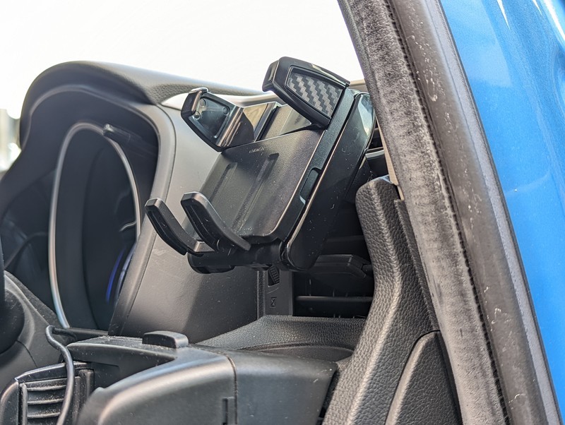 フィットにスマホ車載ホルダー取り付けたりとか にゃののん日記