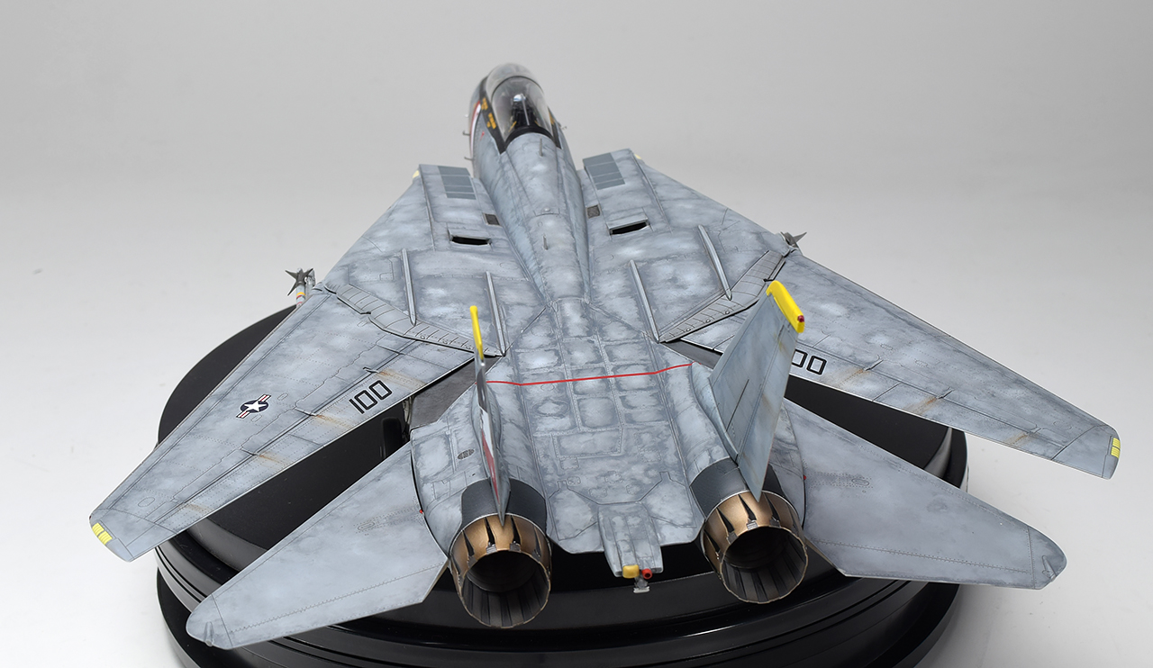 タミヤF-14 Dトムキャット 1/48VF−2バウンティ ハンターズ模型完成品 1/48 F-14D トムキャット バウンティ・ハンターズ完成品｜艦船