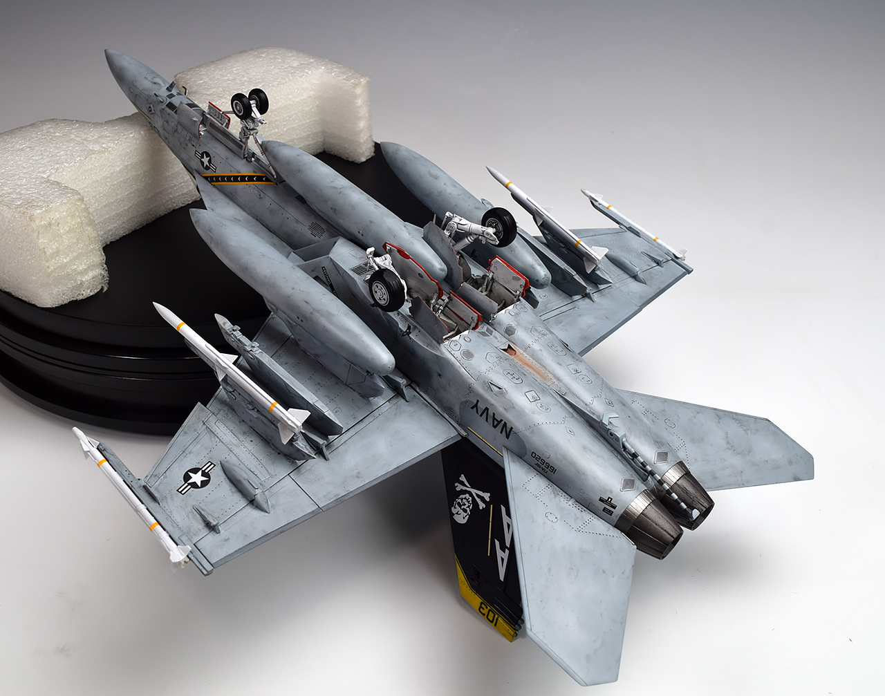 1/48 ハセガワ F/A-18 スーパーホーネット - プロモデラー