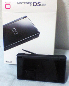 届いたDS Lite ジェットブラック。