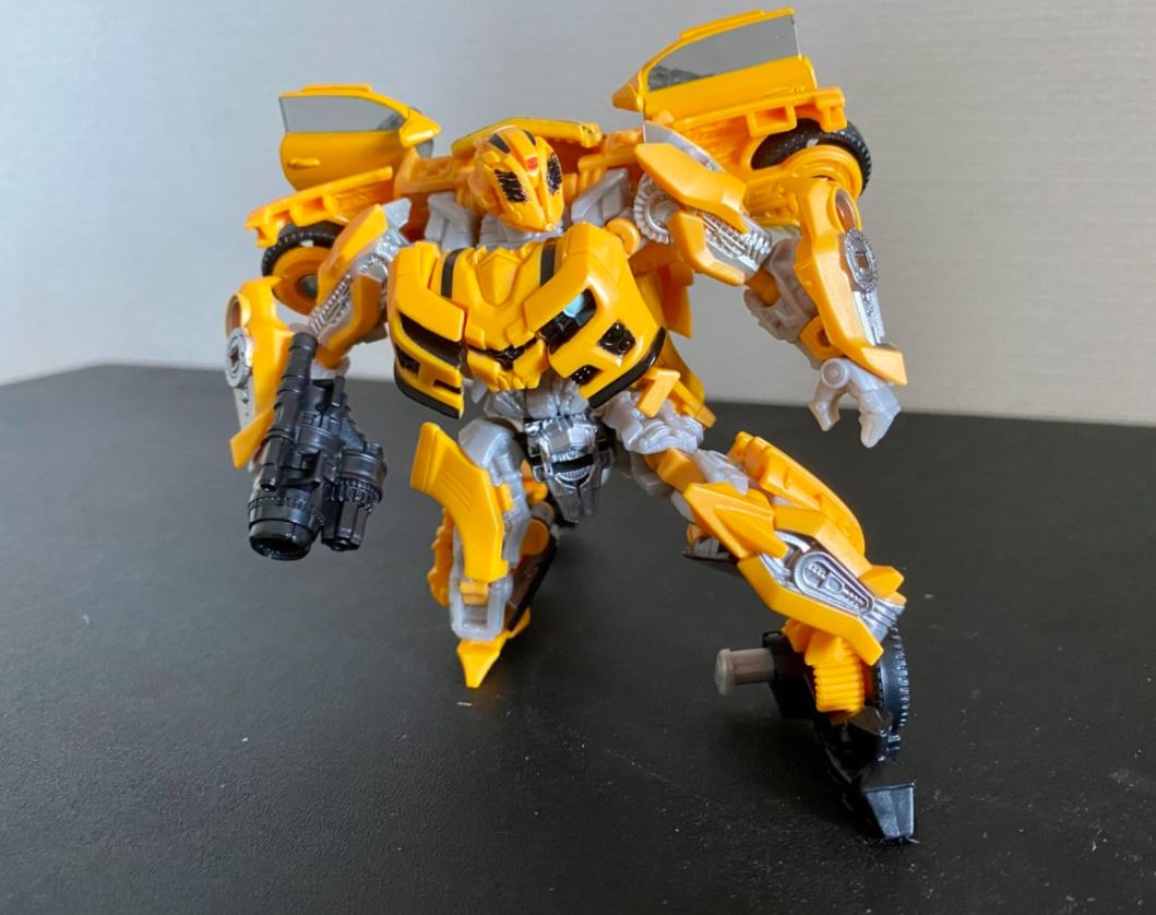 Bumblebee SS-68 バンブルビー トランスフォーマー Amazon.com: Transformers SS-68 Bumblebee : Toys & Games