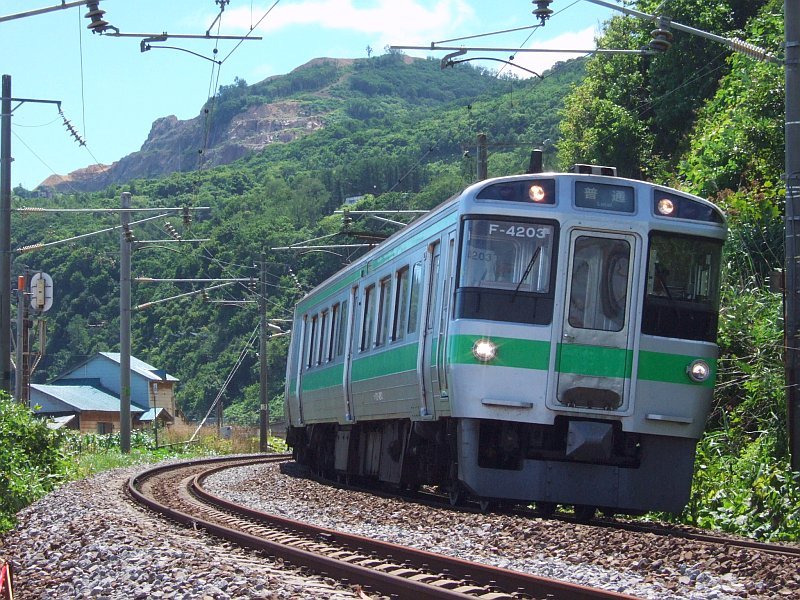 278：721系F-4203(+4103)編成(Tc721-4203側)／朝里海水浴場付近2008.07.26