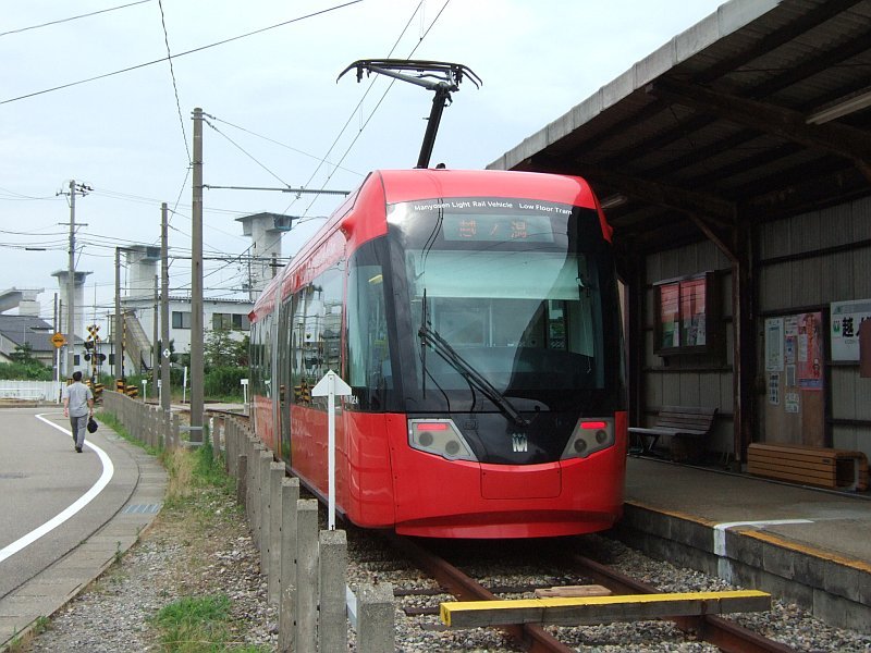 ☆417：万葉線MLRV1002／越ノ潟駅090725