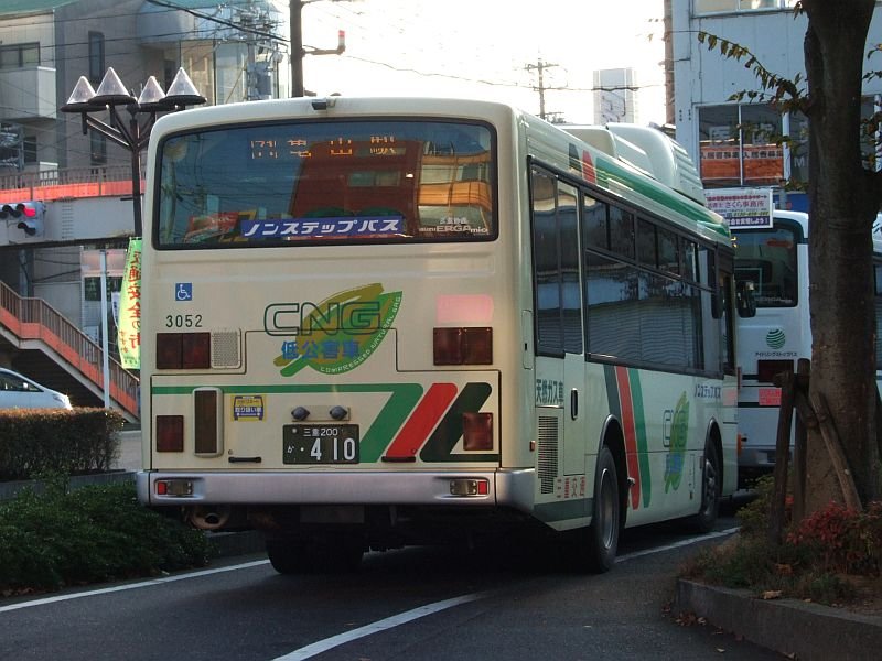 ★086：三重交通いすゞエルガミオCNG(KK-LT333J2)／近鉄平田町駅前091003