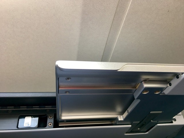 テーブル
