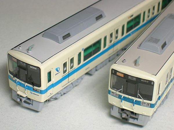 二社の8000形を比較しやう。 - 小田急中心の模型のブログ