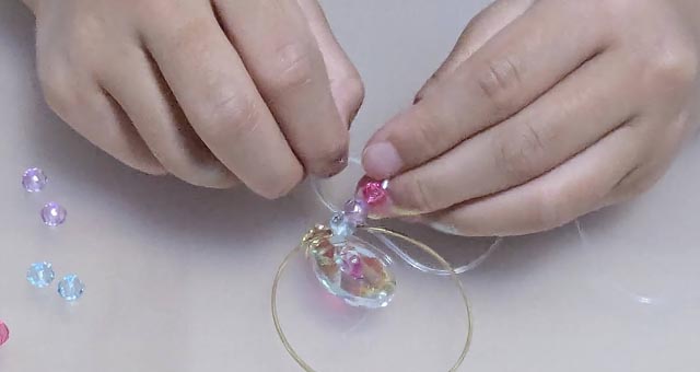 玉結びは難しい様子