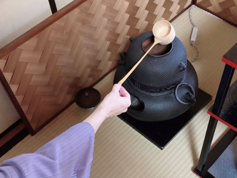 裏千家茶道風炉の柄杓の置き方(置き柄杓・切り柄杓・引き柄杓)