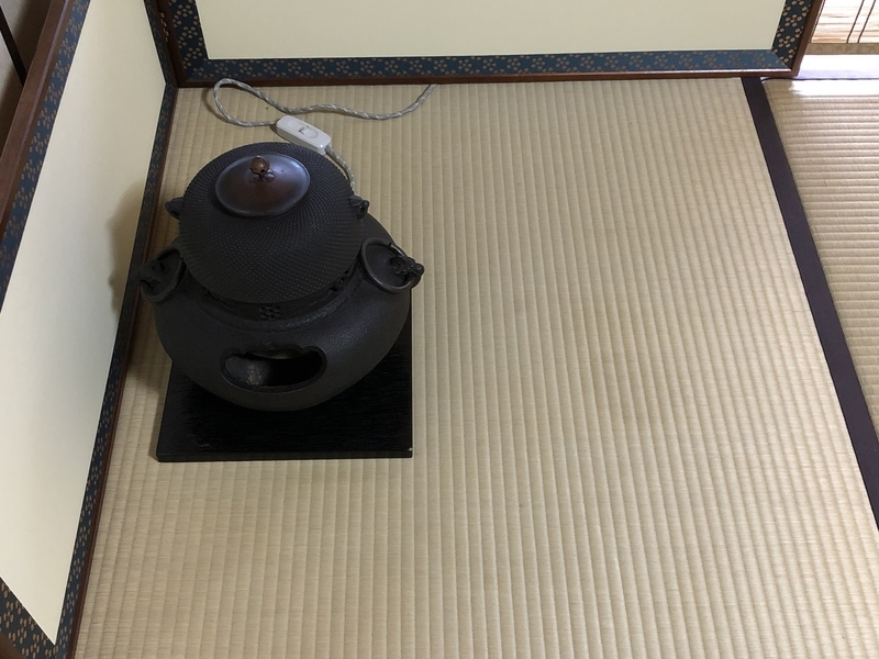 裏千家茶道 風炉 薄茶の平点前(棚なしの運び点前)