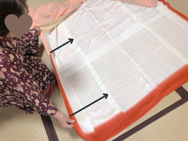 着物のたたみ方（本たたみ）
