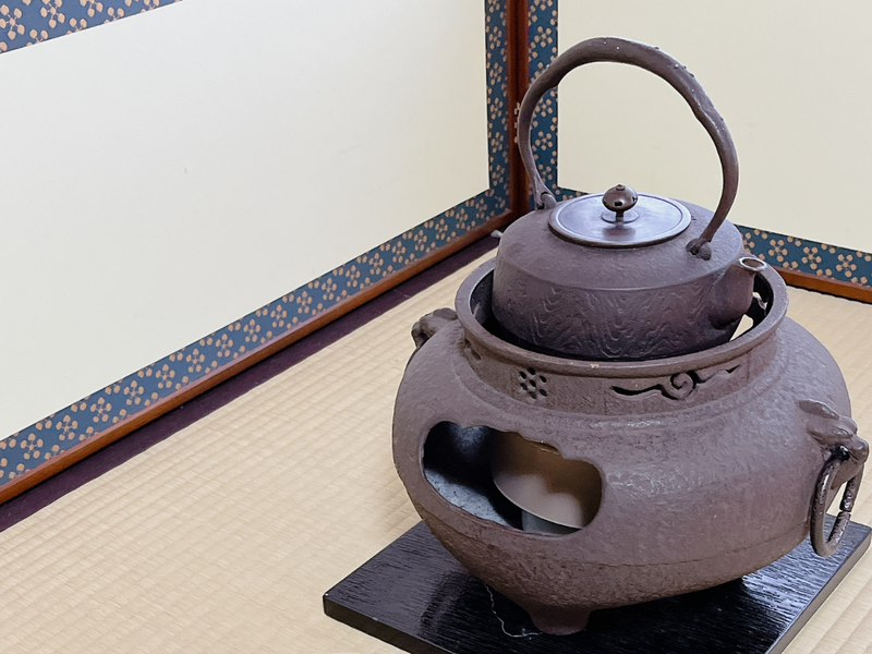 南部鉄瓶のある暮らし｜茶道好きが知っておきたい扱い方と楽しみ方