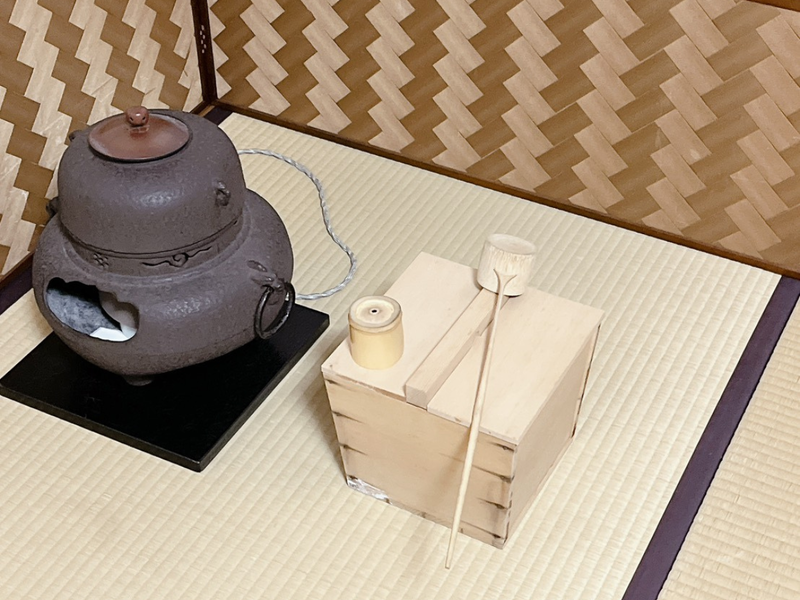釣瓶水指とは？扱い方・荘り方（薄茶点前）を写真付きでわかりやすく