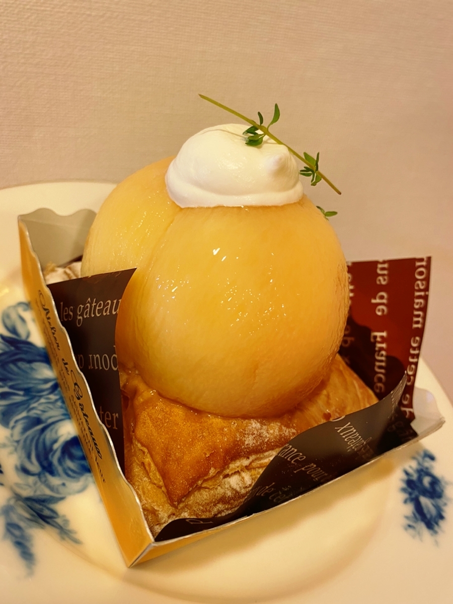 桃丸ごとケーキ まるごと桃パイ ラ パティスリーセリ 梶が谷 ままえになった日