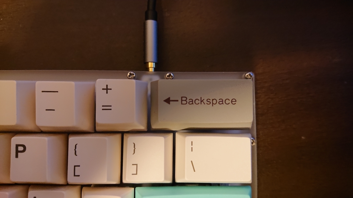 f:id:ocucraqp:20190613015259j:plain ちゃんと挿さっていないTRSケーブル