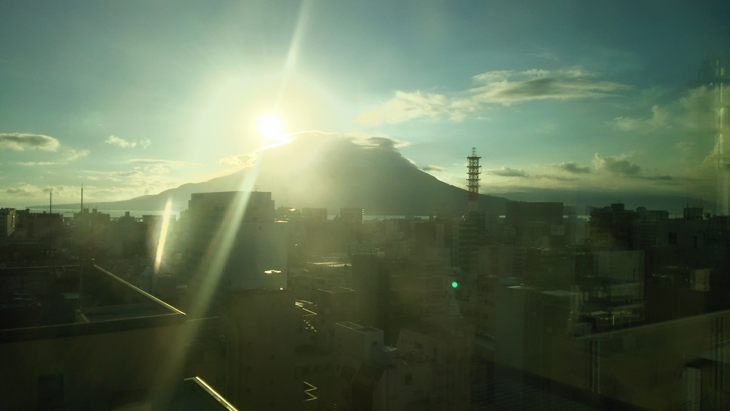 海側の席は桜島が見えます