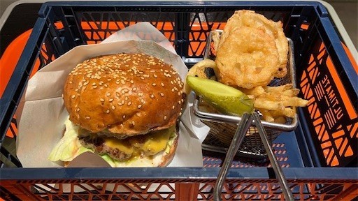 デフォでパティ2枚 その名もザ ダブルバーガーショップ馬喰町店 泳ぐオダジン放送局
