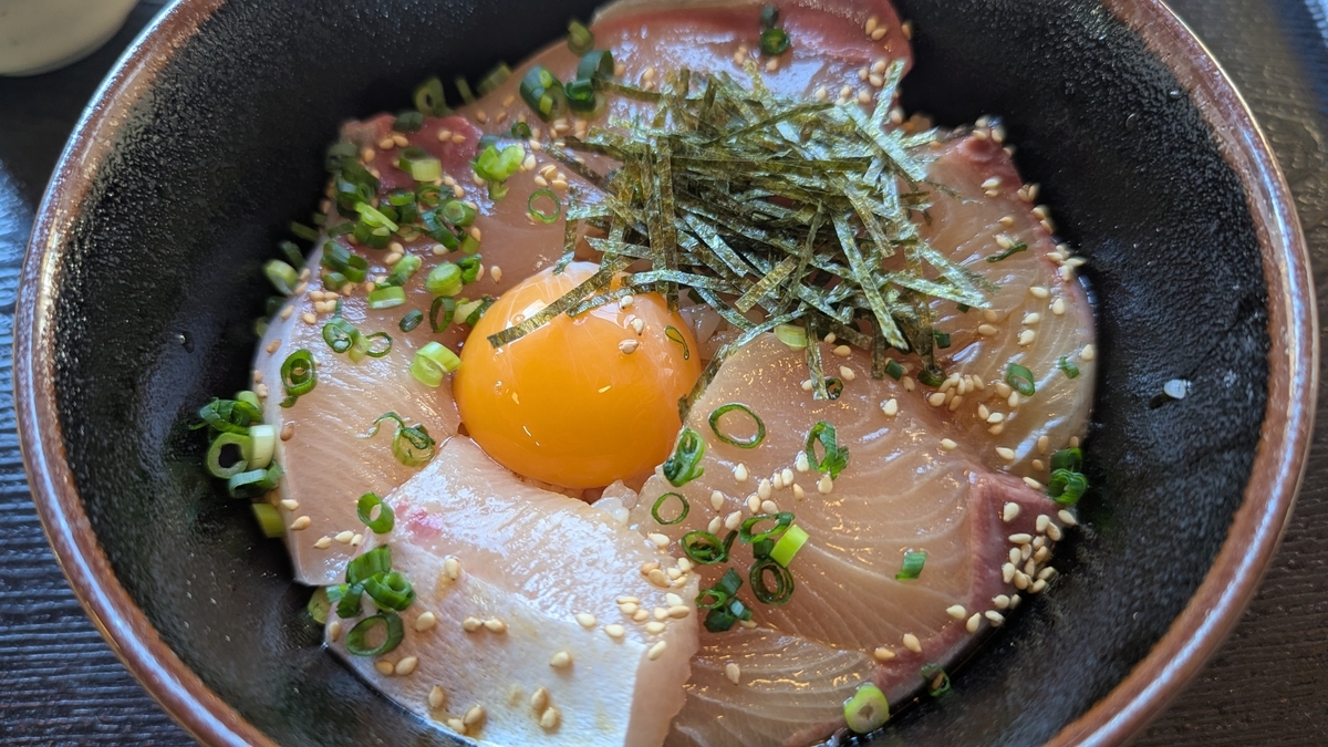 道の駅 源平の里むれ ハマチづけ丼
