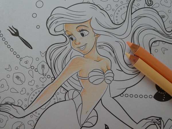 完成 色鉛筆でアリエルの塗り過程 メイキング 紹介です アートぬりえarielより 塗り絵日記 完成 色鉛筆でアリエルの塗り過程 メイキング 紹介です アートぬりえarielより 塗り絵日記