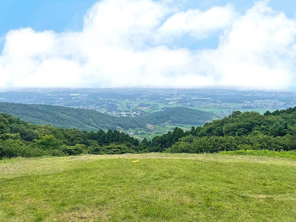 小町山への縦走も♪眺望抜群の「朝日峠ハイキングコース」を登