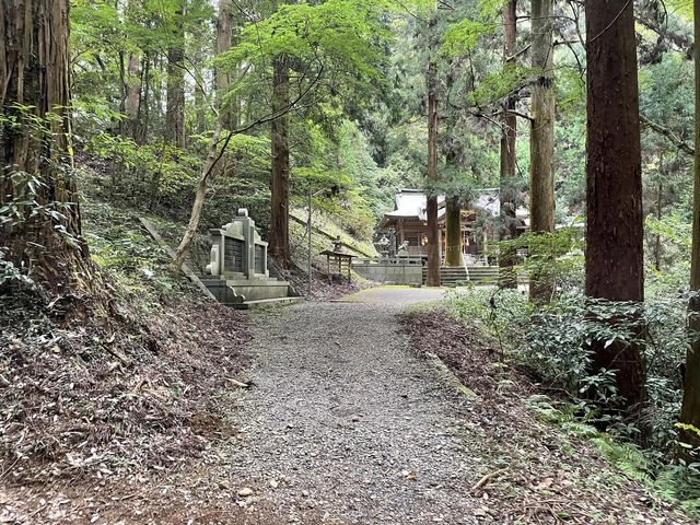 荘厳な雰囲気がたまらない！歴史ある「西金砂山」を登ろう！【茨城