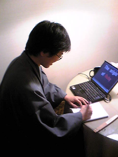 プレゼン仕込み中